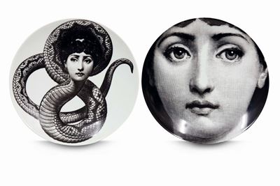 Fornasetti, Due piatti in porcellana della serie “Tema e Variazioni”