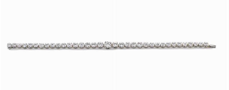 A line bracelet with graduated diamond  - Auction Fine Jewels - I - Cambi Casa d'Aste