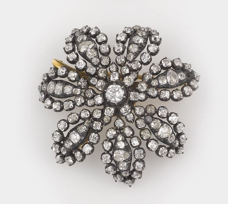 A diamond, gold and silver brooch/pendant  - Auction Jewels - II - Cambi Casa d'Aste