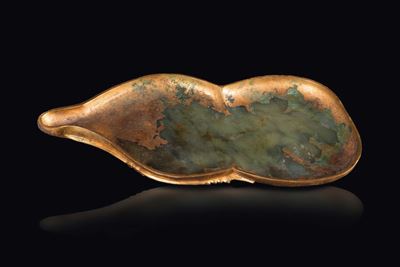 Sciacquapennelli a Doppia Zucca in Giada Verde con Pennellate Oro, Cina, Dinastia Qing, XIX Secol...