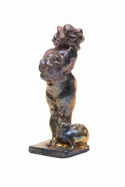 Melandri, Piccola scultura in ceramica a colaggio con decoro a lustri metallici