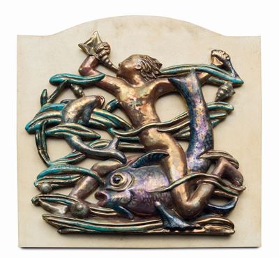 Pietro Melandri, Faenza, figura di Nettuno con pesce (formella in ceramica a lustro), 1940 ca.