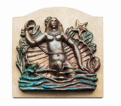 Pietro Melandri, Faenza, Venere che esce dalle acque (formella in ceramica a lustro, 1940 ca.)