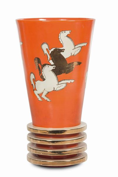 Società Ceramiche Pucci, Umbertide, Grande vaso in terracotta maiolicata con cavalli e anelli dec...