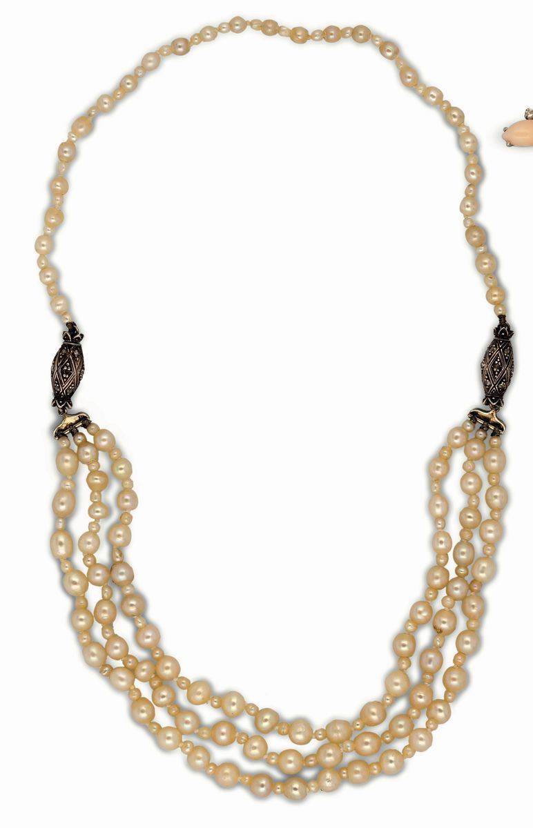 A natural pearl necklace and a pair of earrings  - Auction Jewels - II - Cambi Casa d'Aste