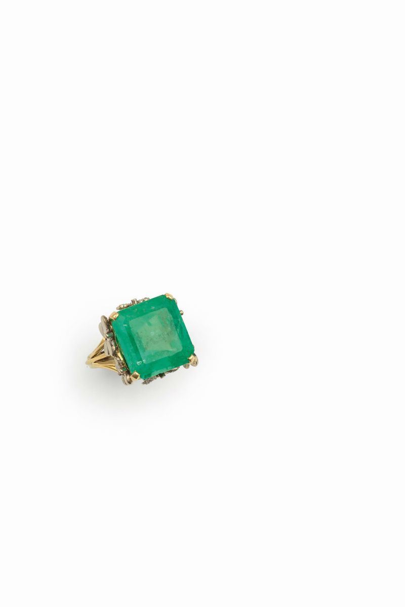 Anello con smeraldo Colombia di ct 28,775  - Asta Jewels - II - Cambi Casa d'Aste