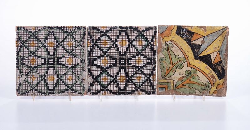 Lotto di trepiastrelle in maiolica, XVIII-XIX secolo  - Auction Asta a Tempo Antiquariato - II - Cambi Casa d'Aste