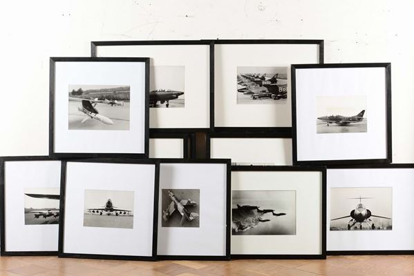 Lotto di diciassette fotografie anni 70  raffiguranti aerei militari