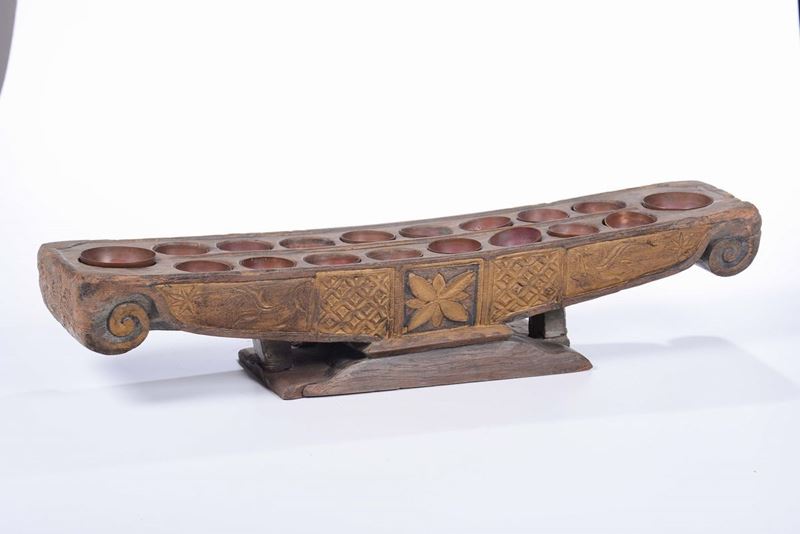 Portaspezie in legno laccato, Sud-est asiatico, XIX secolo  - Asta Arte Orientale - Asta Online - Cambi Casa d'Aste