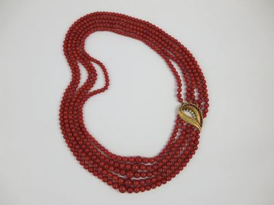 Collana Composta da Cinque Fili di Corallo, Boules a Scalare