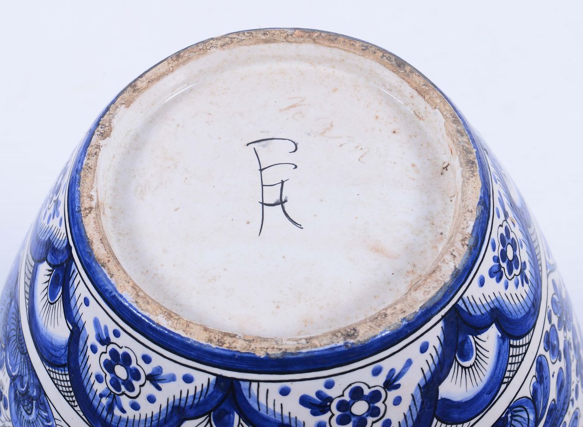 Potiche con Coperchio in Ceramica a Decoro Bianco Blu