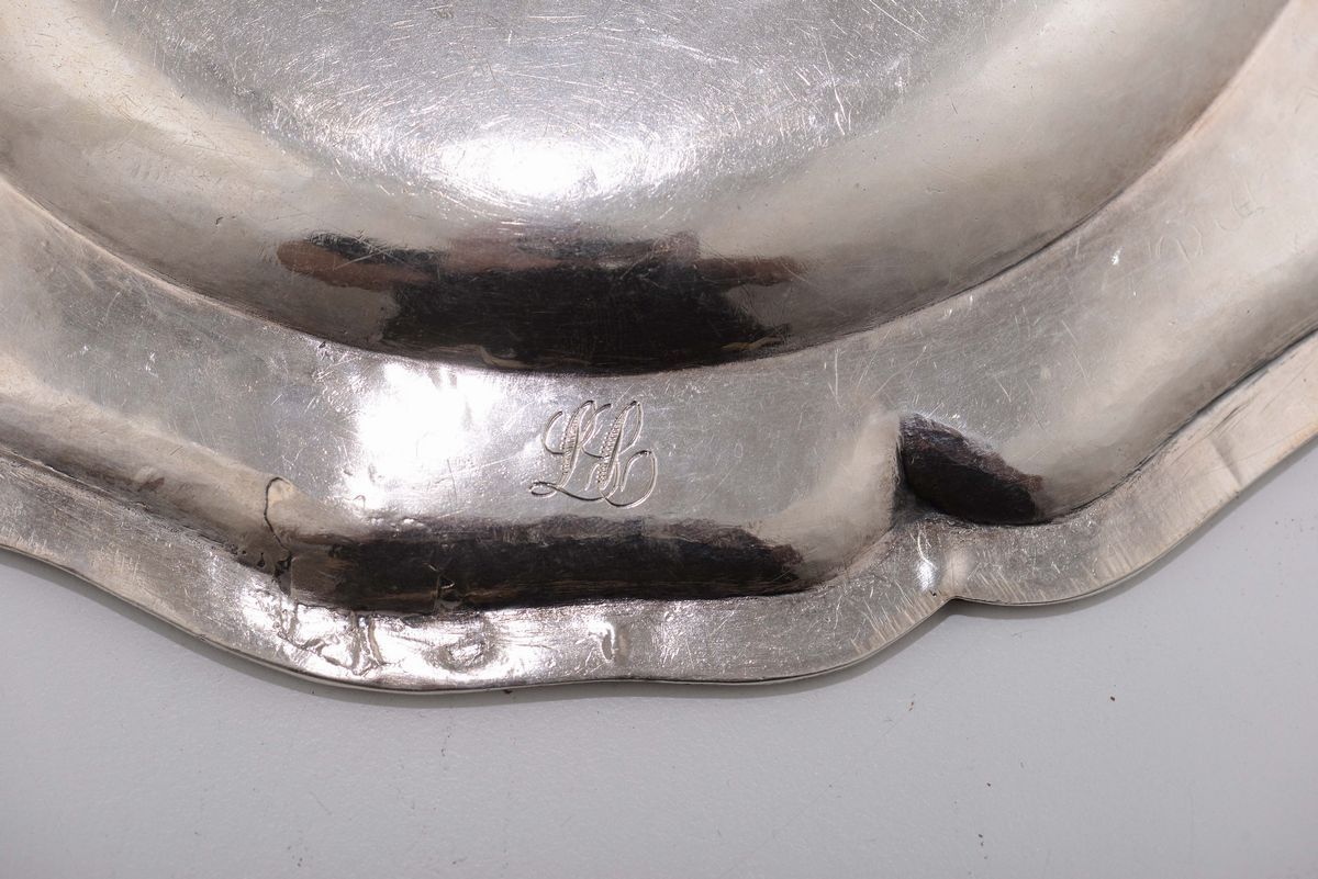 Piatto in Argento Sbalzato, Console Gca e Argentiere Ap.. (non Identificati), Palermo 175(?)
