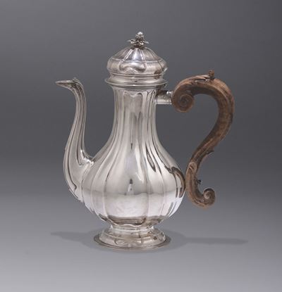 Caffettiera in Argento Sbalzato e Cesellato, Roma, Terzo Quarto del XVIII Secolo, Marchio Dell'ar...