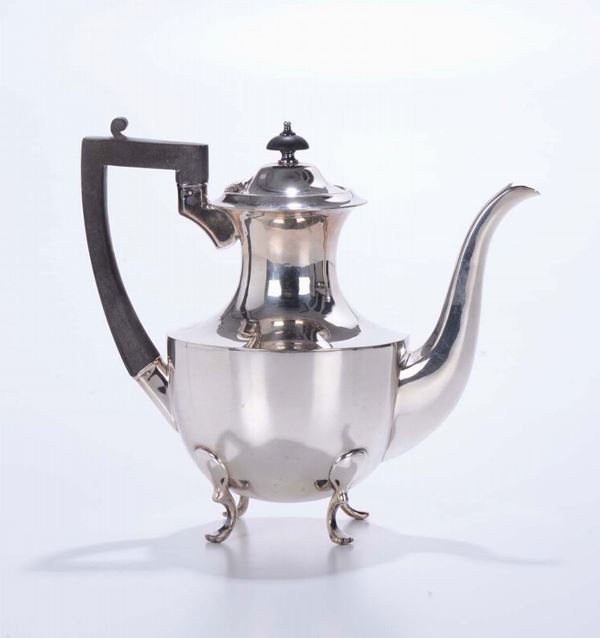 An English tea-pot.