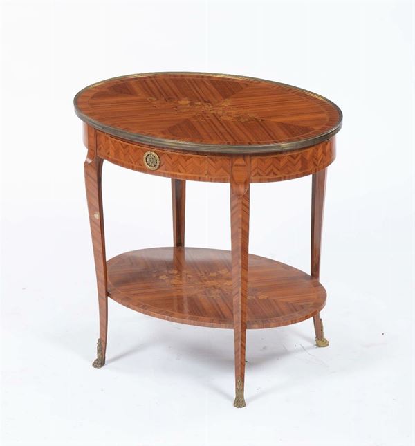Tavolino ovale lastronato, XIX secolo