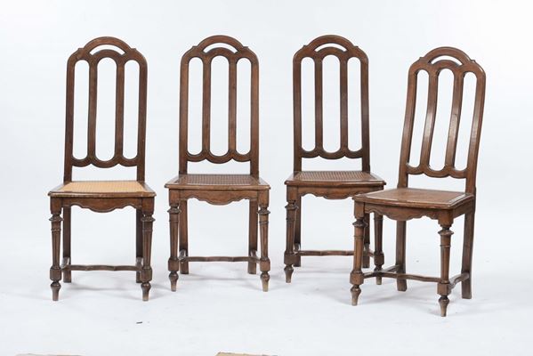 Quattro sedie in noce, XX secolo