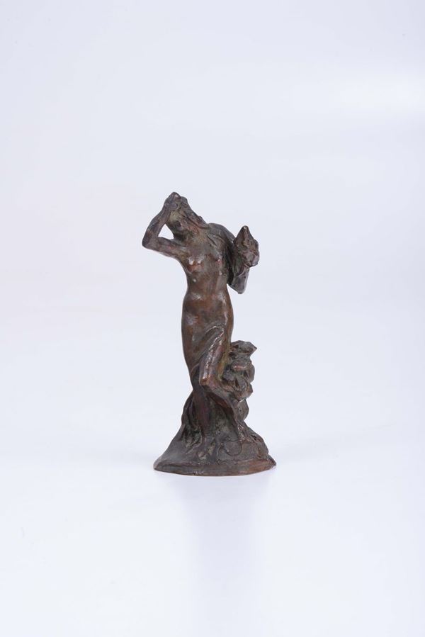 Figura femminile in bronzo fuso, XX secolo