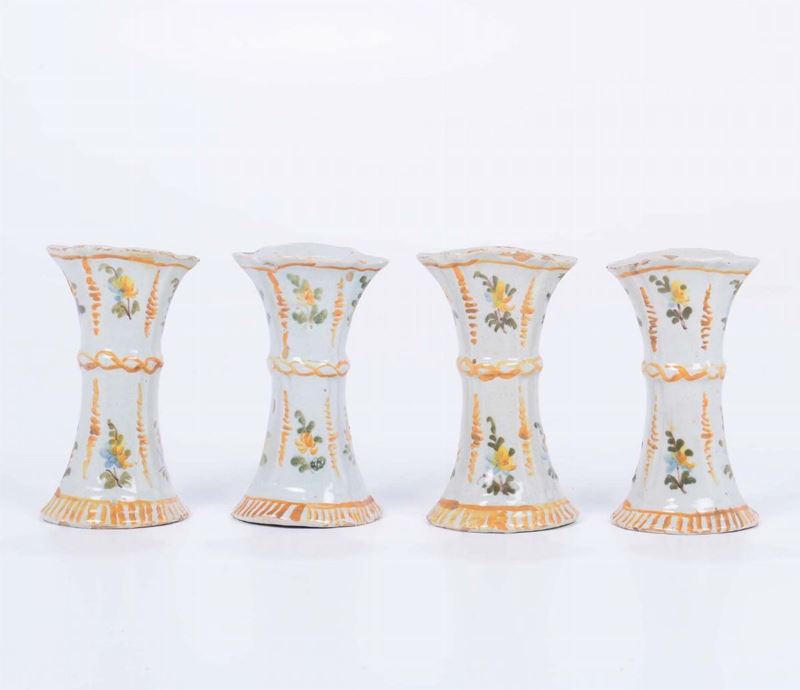 Four maiolica vases, Savona, early 19th century workshop  - Auction Antique Online Auction - Cambi Casa d'Aste