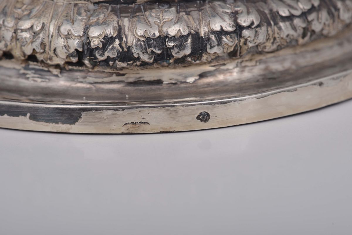 Coppia di Candelieri in Argento Sbalzato e Cesellato, Genova, Prima Metà XIX Secolo, Marchio di G...