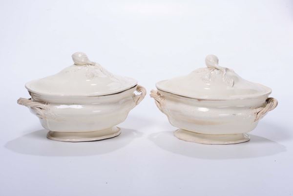 Due zuppiere in terraglia bianca, XX secolo