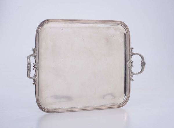 Vassoio in argento a due manici, XX secolo