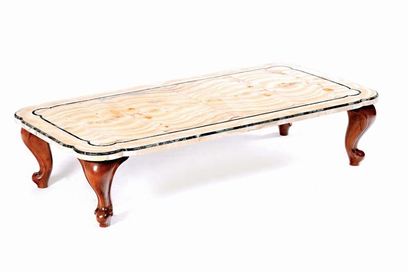 A large walnut table with an onyx top, 20th century  - Auction Furnishings from Palazzo Corner Spinelli in Venice - Cambi Casa d'Aste
