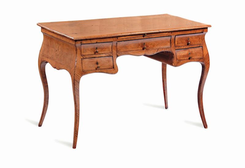 A Louis XV style desk with five drawers, Naples, 18th century  - Auction Furnishings from Palazzo Corner Spinelli in Venice - Cambi Casa d'Aste