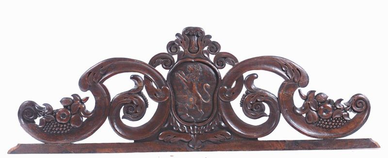 A walnut headboard, antique parts  - Auction Furnishings from Palazzo Corner Spinelli in Venice - Cambi Casa d'Aste