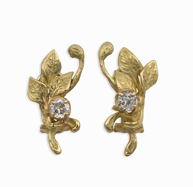 Gold and diamond pair of earrings  - Auction Jewels Timed Auction - Cambi Casa d'Aste