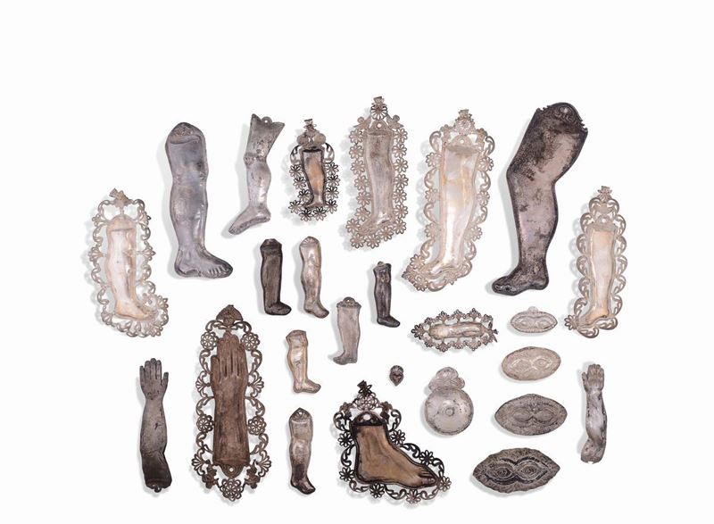 A group of 25 silver votive figures, 19th century Italian manufacture.  - Auction Silver Collection - Cambi Casa d'Aste
