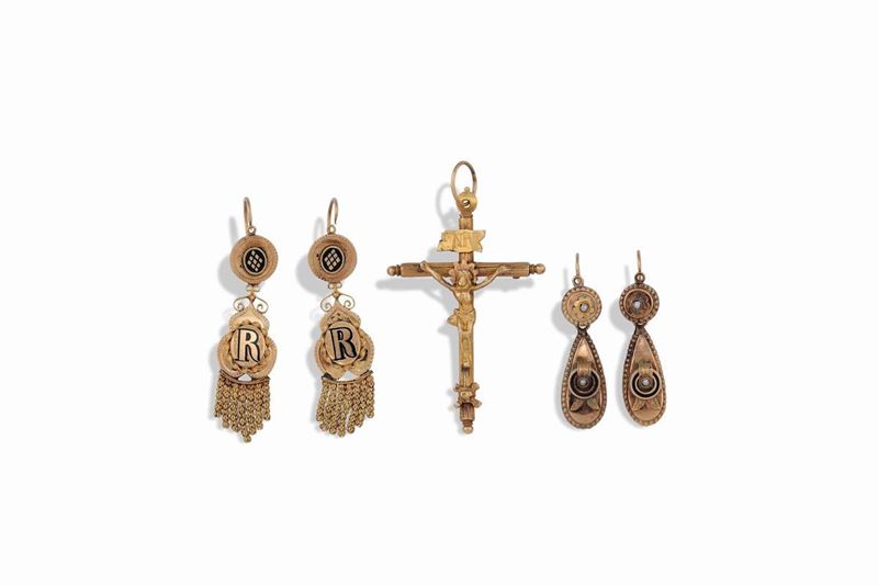 A lot composed of gold earrings and crucifix, Genoa, scond half of the 19th century, title mark  - Auction Silver Collection - Cambi Casa d'Aste
