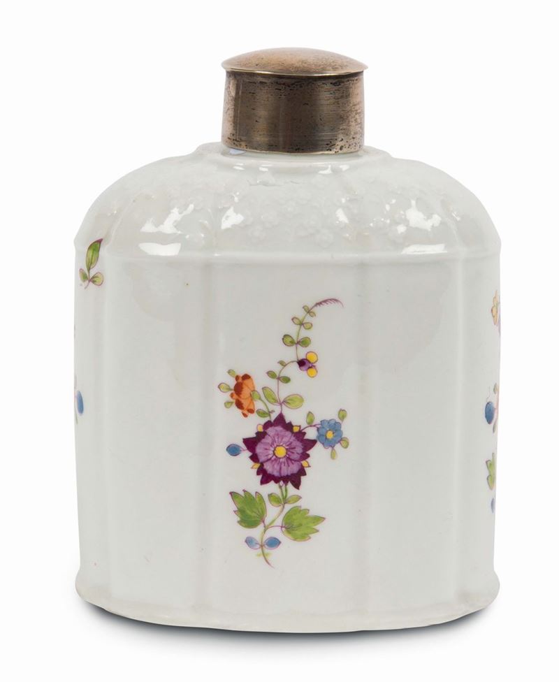 A Meissen tea caddy, circa 1750  - Auction Majolica and porcelain from the 16th to the 19th century - Cambi Casa d'Aste