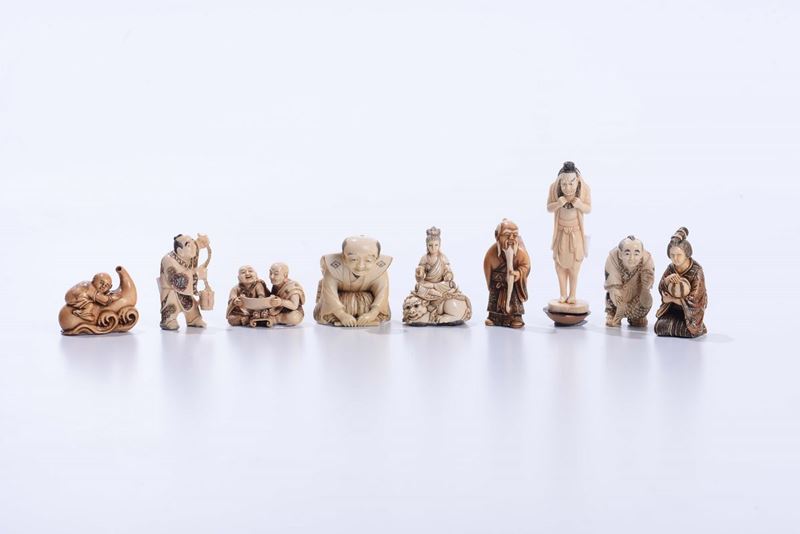 Gruppo di nove piccole figure in avorio, Cina e Giappone, inizio XX secolo  - Asta Arte Orientale - Asta Online - Cambi Casa d'Aste