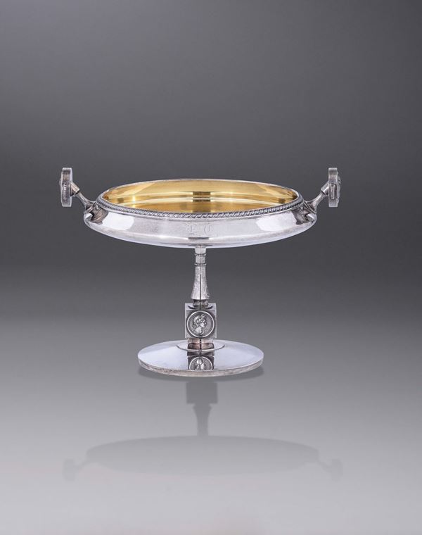 Coppa centrotavola in argento cesellato e dorato, USA XX secolo