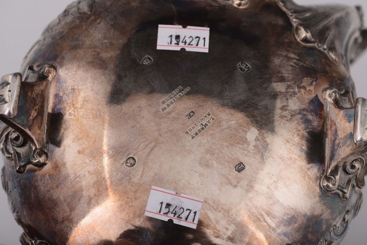 Teiera in Argento Sbalzato, Londra 1854, Argentiere Lambert & Rawlings