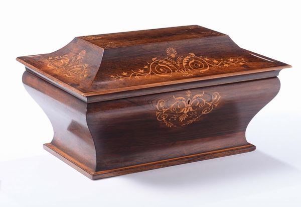 Cofanetto ad urna in legno intarsiato, XIX-XX secolo