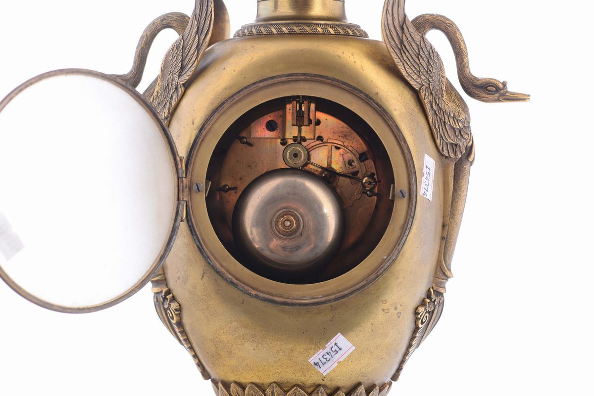 Pendola a Vaso in Bronzo Dorato, Piolaine, Paris, XIX Secolo