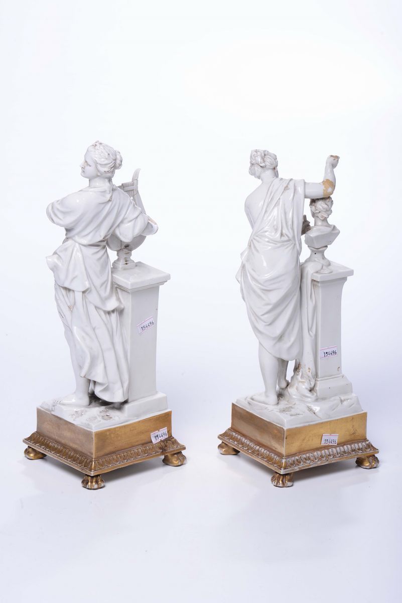 Coppia di Grandi Figure Femminili Allegoriche della Musica e della Scultura in Porcellana di Gino...