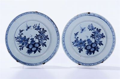Due Piatti in Ceramica Dipinti in Blu, Delft XX Secolo