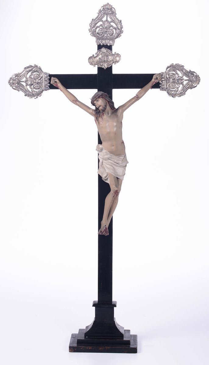 Cristo in papier machè su croce in legno e canti in argento, XIX secolo  - Auction Timed Fine Art - I - Cambi Casa d'Aste