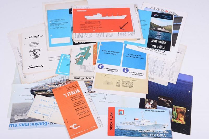 Lotto di 42 depliant pubblicitari di navi da crociera  - Auction Maritime Art and Scientific Instruments - Cambi Casa d'Aste