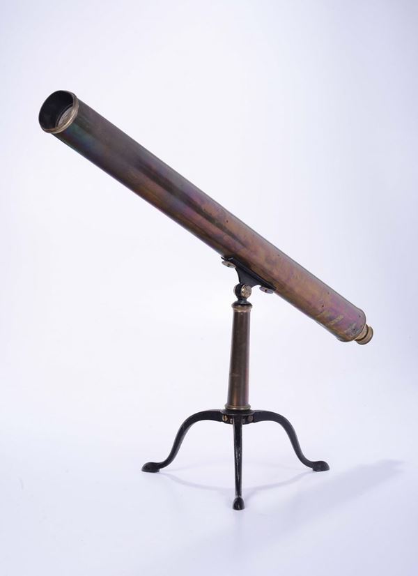 Telescopio da tavolo in ottone e treppiede verniciato nero