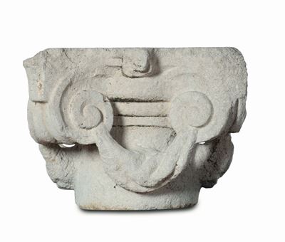 Capitello con Motivo a Festoni, Arte Rinascimentale del XVI Secolo.
