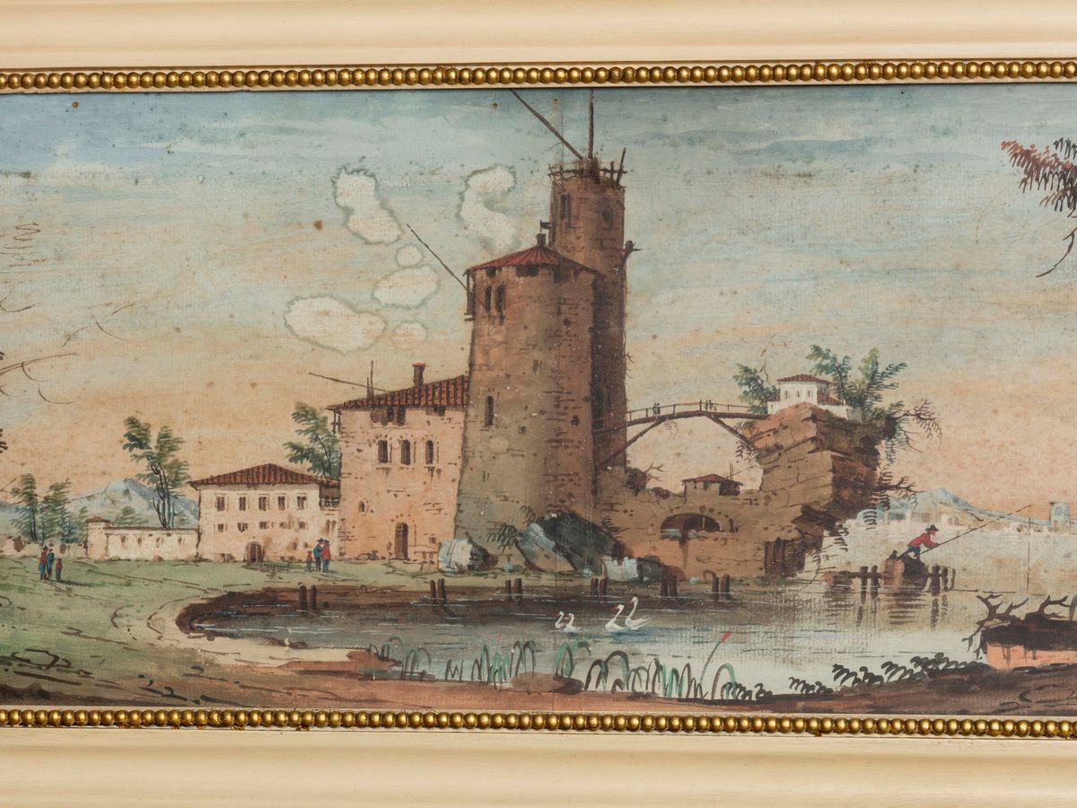 Caminiera in Legno Laccato e Dorato con Dipinti a Tempera su Carta Raffiguranti Volatili, Vittori...