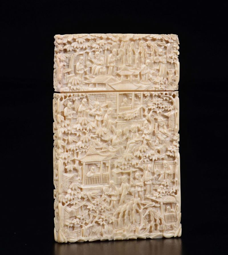 A carved ivory card case, China, Canton, Qing Dynasty, late 19th century  - Auction Chinese Works of Art - Cambi Casa d'Aste