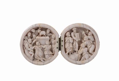 Sfera Bivalva in Avorio Scolpito con Raffigurazioni Bibliche, Francia o Germania XVII-XVIII Secol...