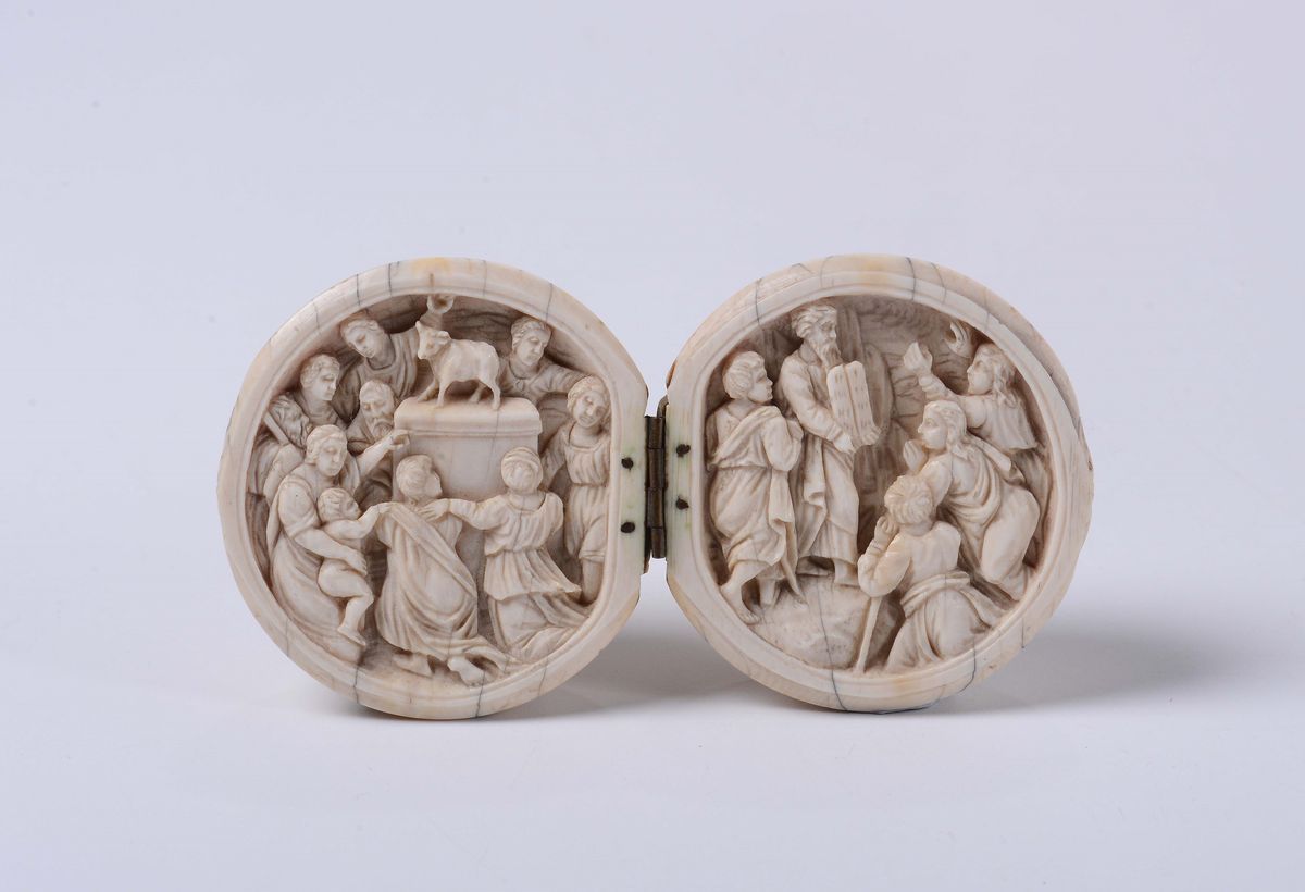 Sfera Bivalva in Avorio Scolpito con Raffigurazioni Bibliche, Francia o Germania XVII-XVIII Secol...