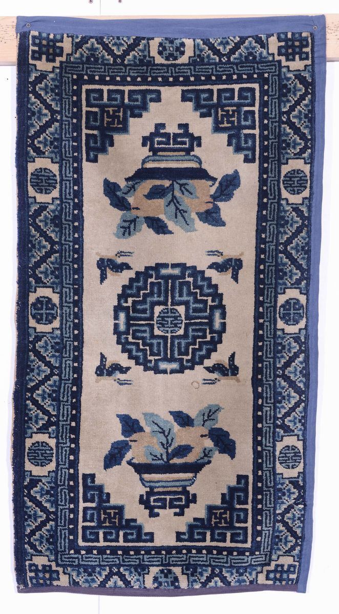 Tappeto cinese inizio XX secolo  - Auction Asta a Tempo Antiquariato - II - Cambi Casa d'Aste