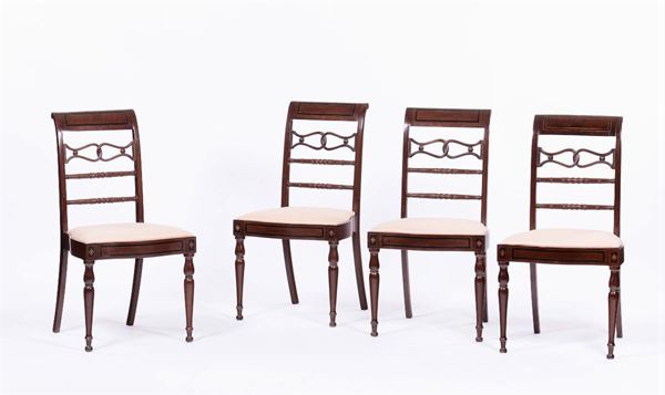 Quattro sedie in mogano con intarsi