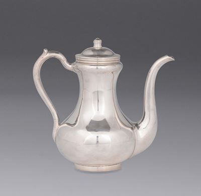 Caffettiera in Argento Sbalzato e Fuso, Russia 1823 (?)